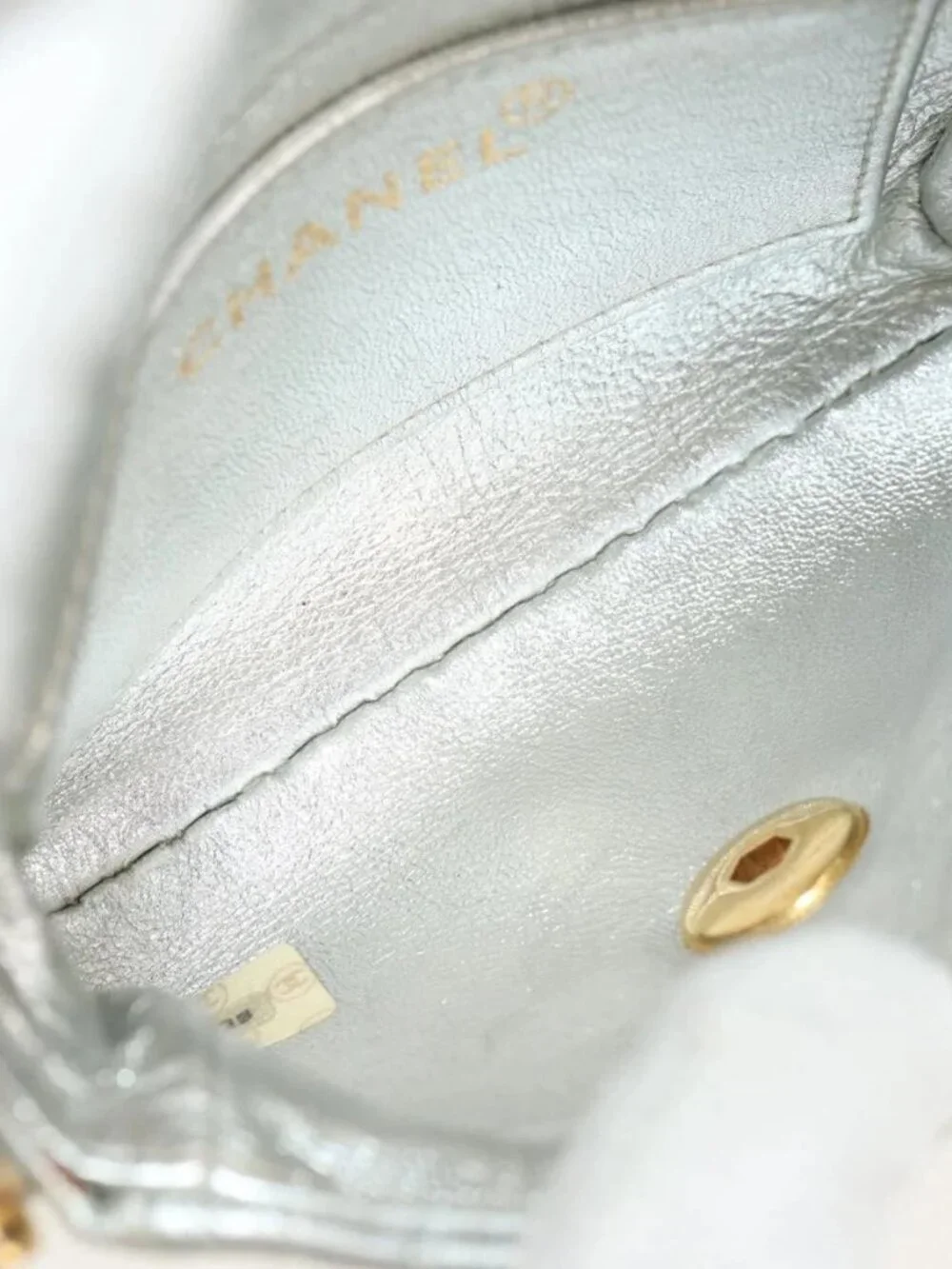 CHANEL Matelasse Shoulder Bag Leather Silver Gold CC Auth 152450SAV
